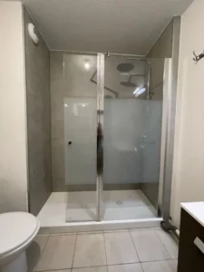 Dépose de la baignoire et création douche sur Cenon