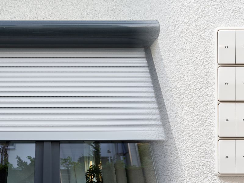 Installation volet roulant solaire