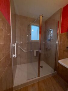 Pose d’une douche sécurisée sur Pessac lafargue