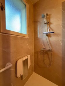 Pose d’une douche sécurisée sur Pessac lafargue